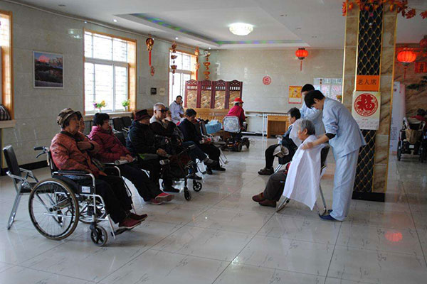 ����һ�w�Cȫ���\�����C����Ļ����